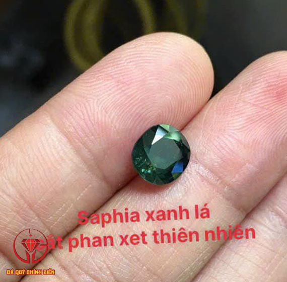 SAPPHIRE XANH LÁ CẮT PHAN XET THIÊN NHIÊN